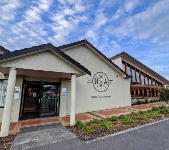 River Arms Hotel